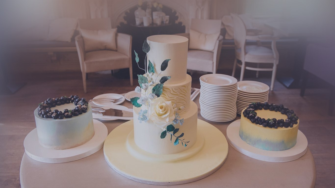 luxury three tiered wedding cake